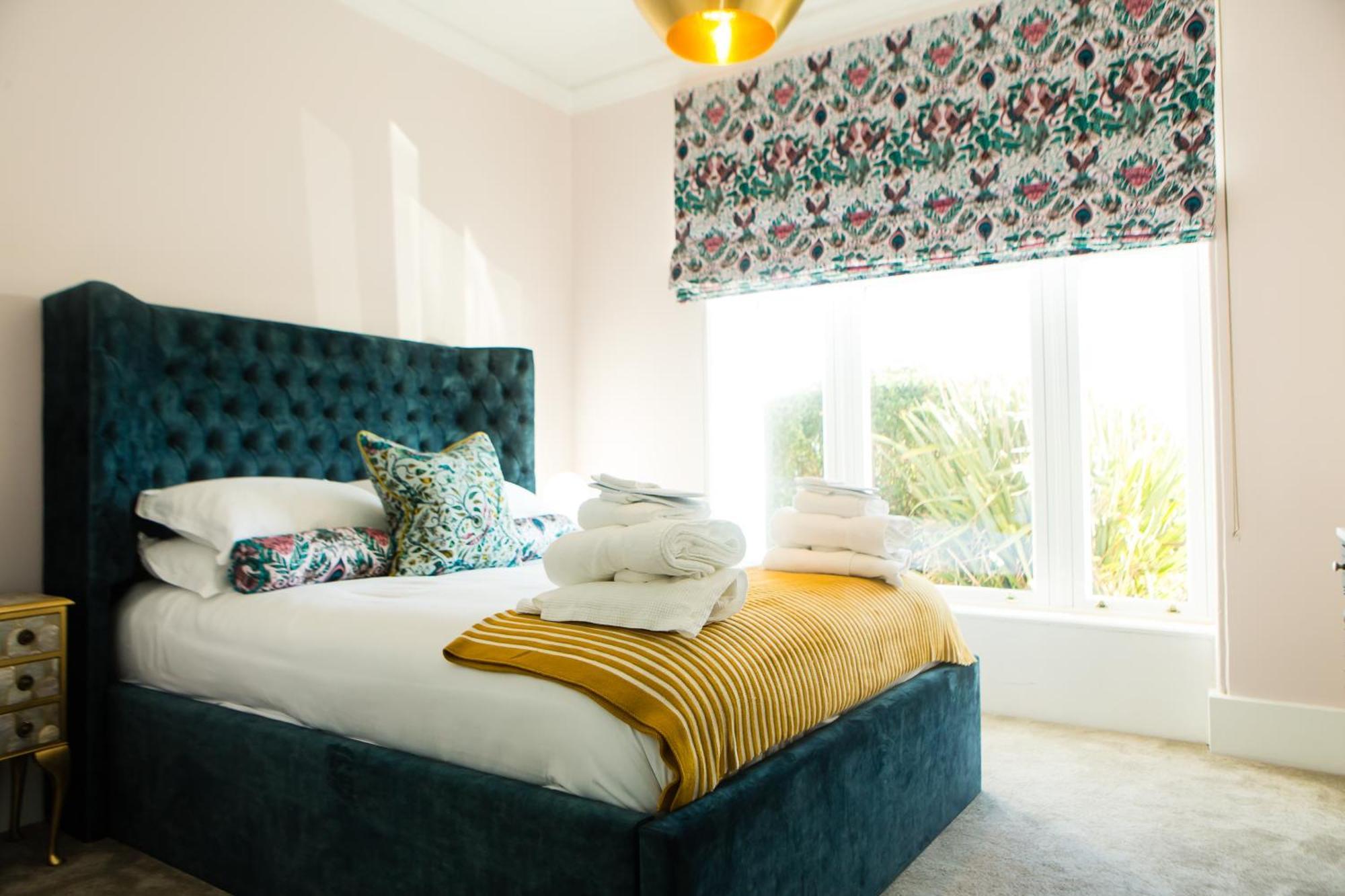 Rounton Villa By Maison Parfaite - Hot Tub - Sea Views - Parking Robin Hood's Bay Bagian luar foto
