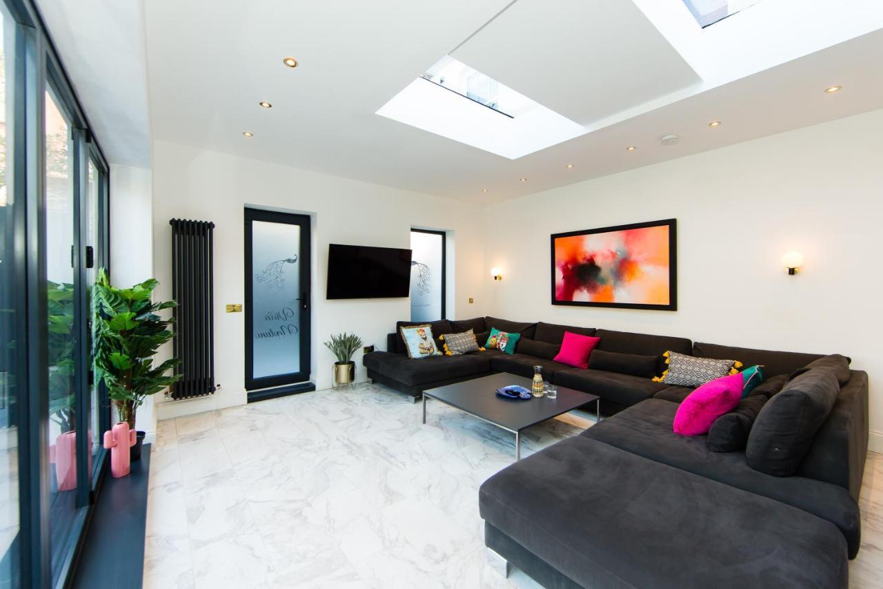 Rounton Villa By Maison Parfaite - Hot Tub - Sea Views - Parking Robin Hood's Bay Bagian luar foto