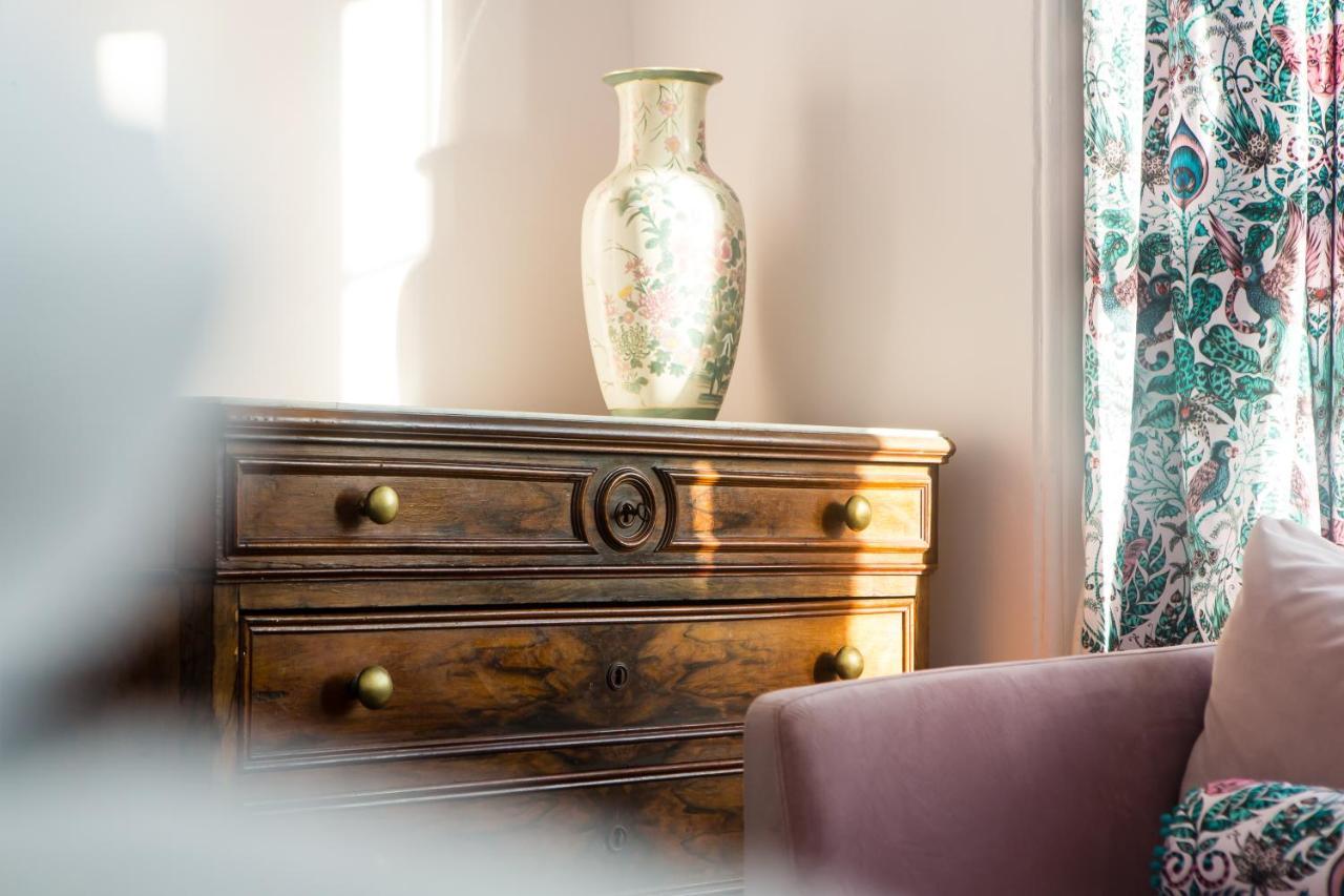 Rounton Villa By Maison Parfaite - Hot Tub - Sea Views - Parking Robin Hood's Bay Bagian luar foto