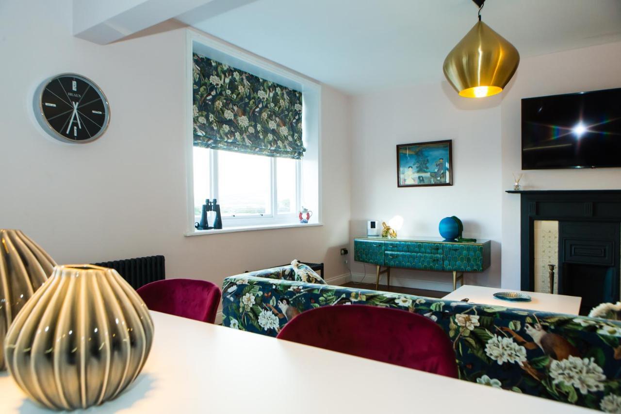 Rounton Villa By Maison Parfaite - Hot Tub - Sea Views - Parking Robin Hood's Bay Bagian luar foto
