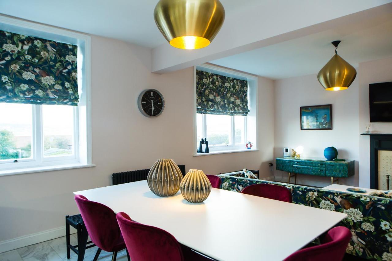 Rounton Villa By Maison Parfaite - Hot Tub - Sea Views - Parking Robin Hood's Bay Bagian luar foto