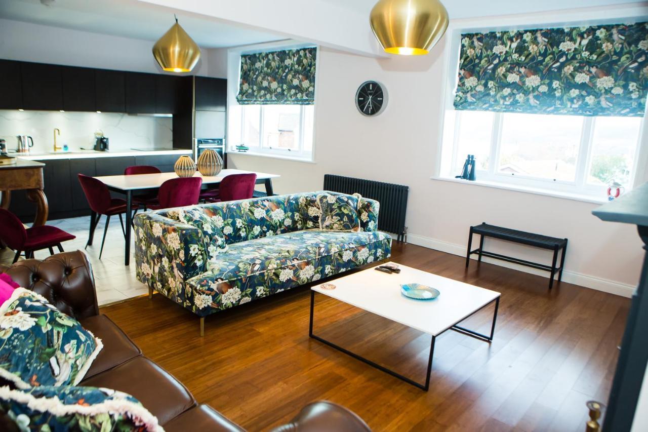 Rounton Villa By Maison Parfaite - Hot Tub - Sea Views - Parking Robin Hood's Bay Bagian luar foto